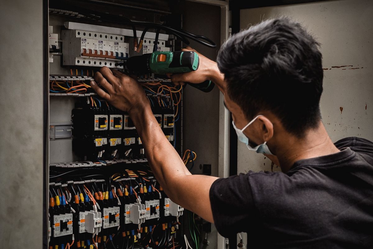 Electrician Website Design: Lead-Gen Structure That Works