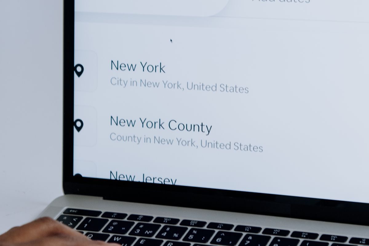 Keyword Mapping for SEO: Assigning Every Query a Page — visual guide